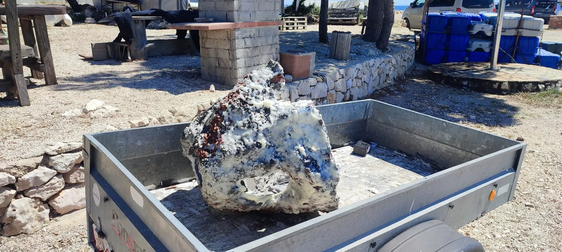 Blok recikliranog grebena od građevinskog otpada